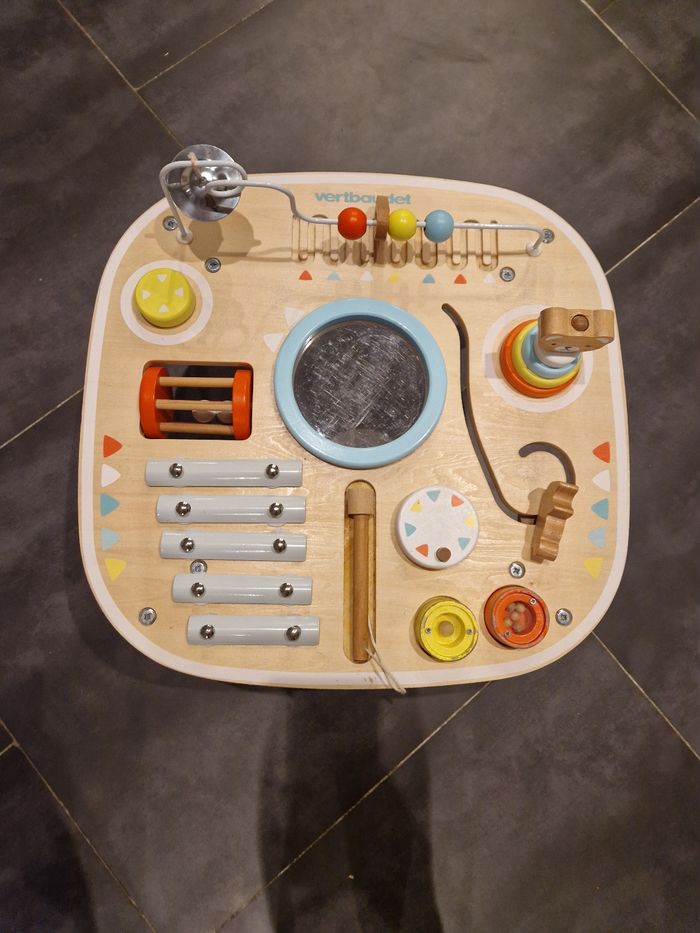 Table d'éveil musicale