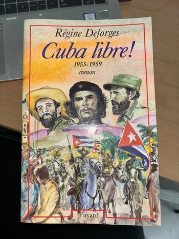 Livre Régine Deforges Cuba libre roman en excellent état
