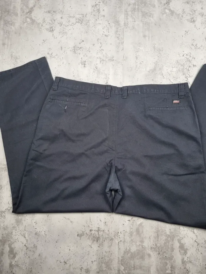 Chino oversize Dickies noir – Taille 44x32 Hommes (mesures en photos) - photo numéro 3