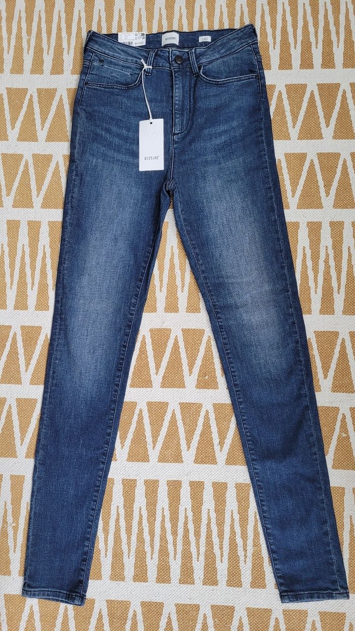 Jean skinny 36 - photo numéro 2
