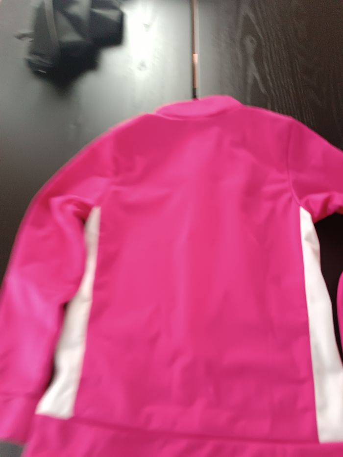 Survêtement de sport - photo numéro 3