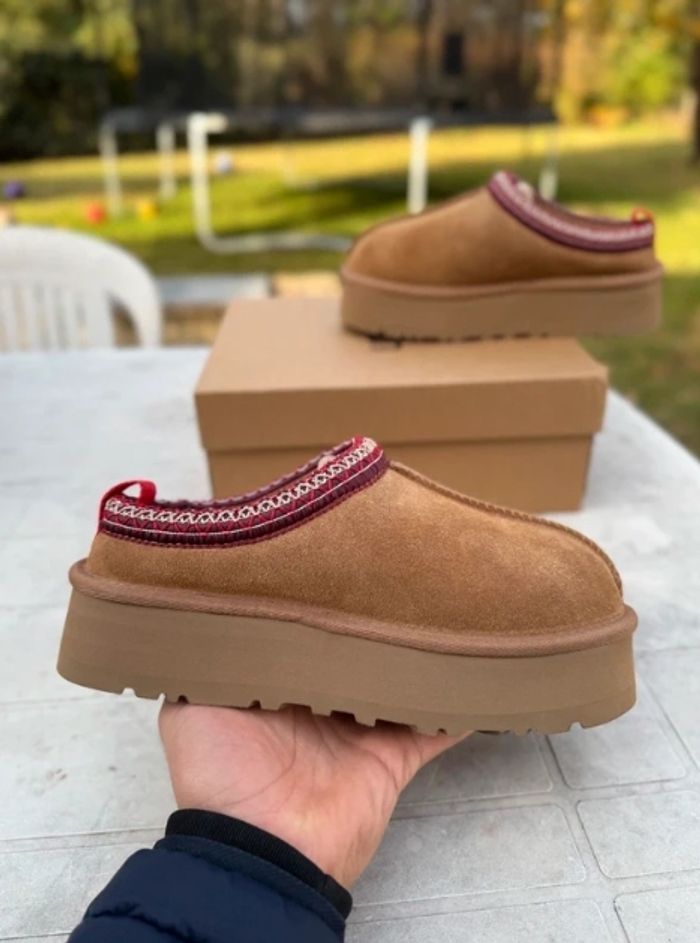 Bottes de neige UGG, sandales d'hiver, pointure 36 - photo numéro 3