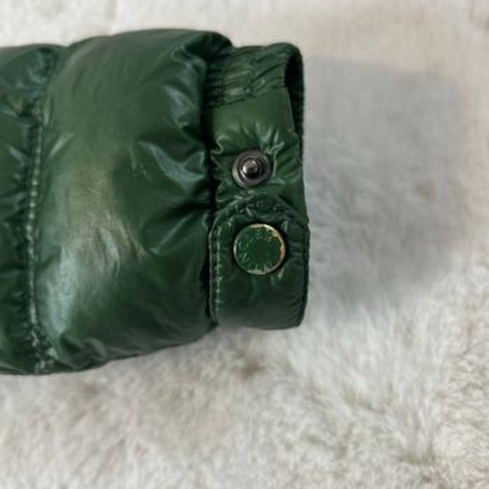 Doudoune Moncler kaki enfant (taille 104 / 4 ans) - photo numéro 9