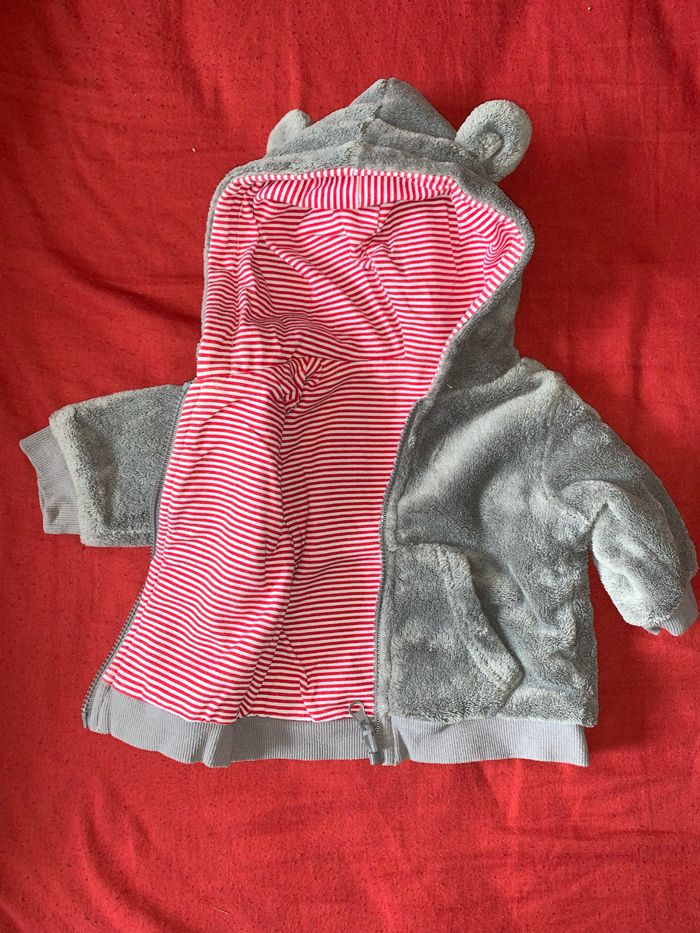 Gilet réversible taille 3 mois