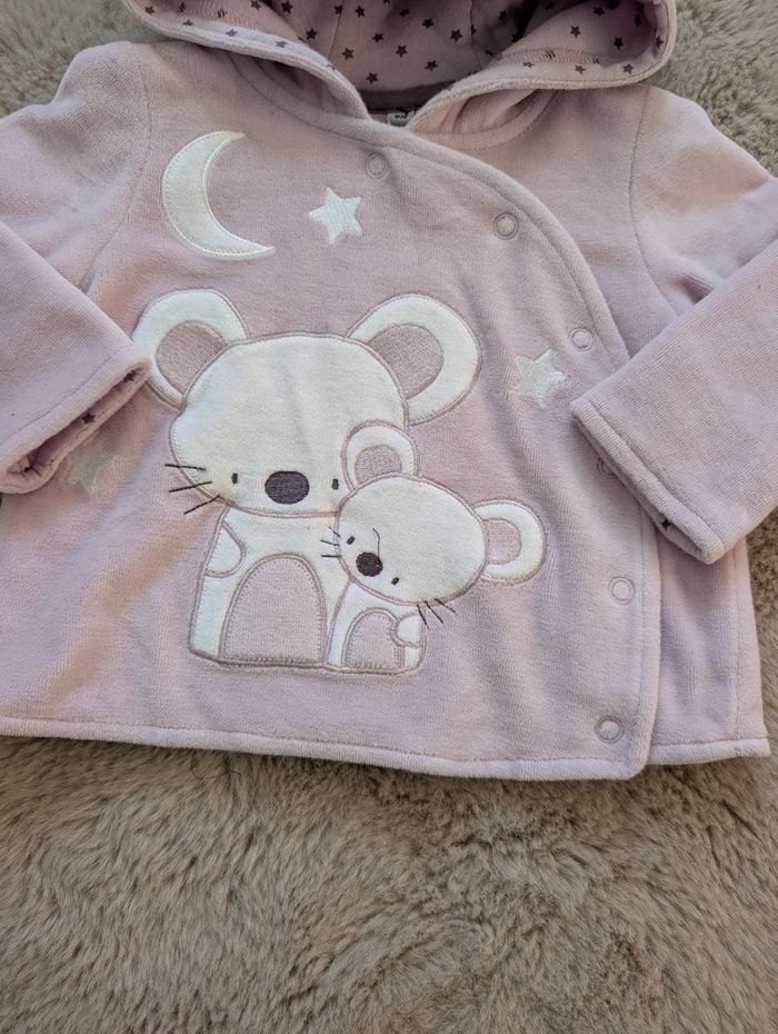 Veste bébé fille 6 mois – lila clair – motif ourson lune – capuche doublée étoiles – très bon état - photo numéro 2