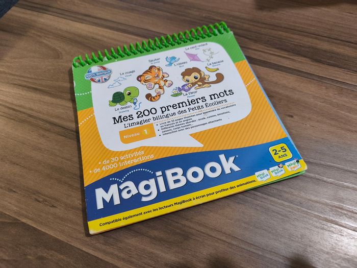 Livre magibook Mes 200 premiers mots en anglais