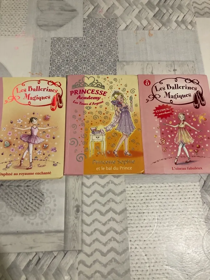 Lot livres fille