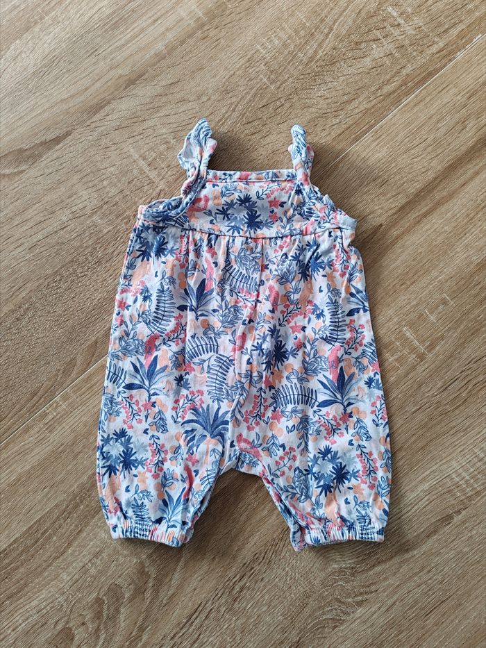 Combinaison Tape à l'œil 1 mois - photo numéro 2