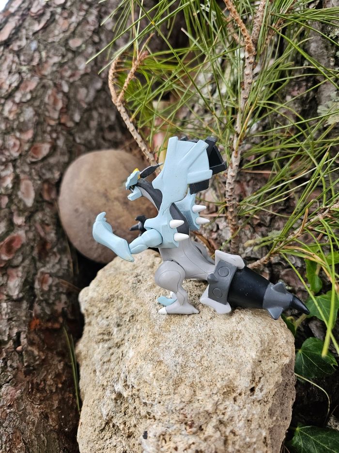 Super figurine Pokemon Nintendo tomy Kyurem noir - photo numéro 4