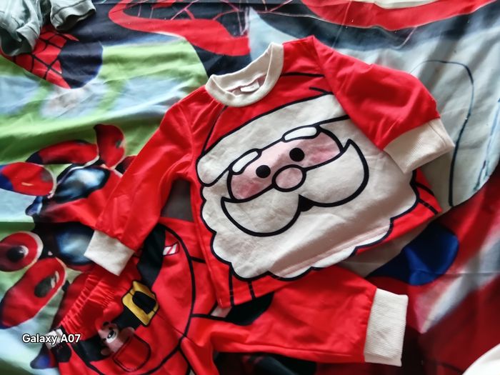 Tenue de pere noel - photo numéro 2