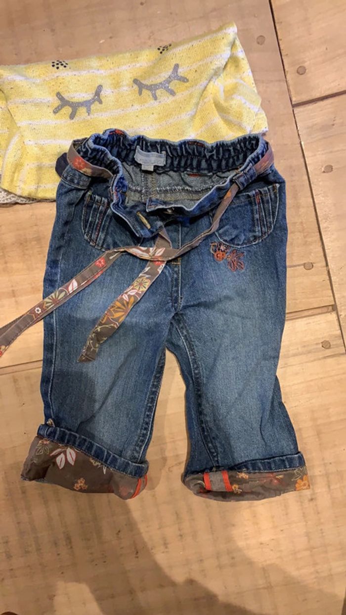 Ensemble jean et pull fin 12 mois en bon état - photo numéro 7