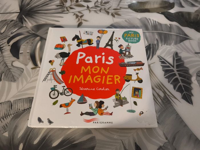 Album imagier français anglais Paris