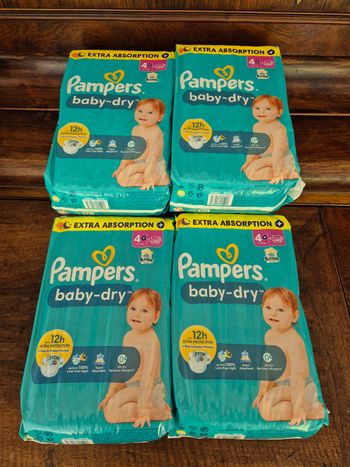 Couche taille 4+ Pampers Baby Dry : 160 Couches (4*40)