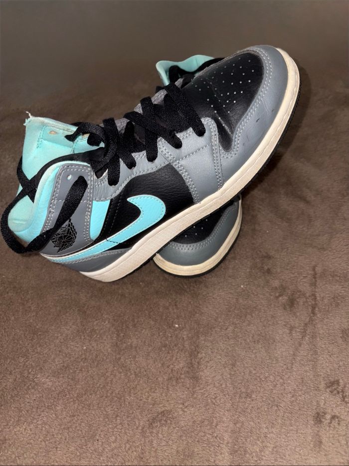 Baskets Nike Air Jordan grise et bleue taille 36,5. - photo numéro 6