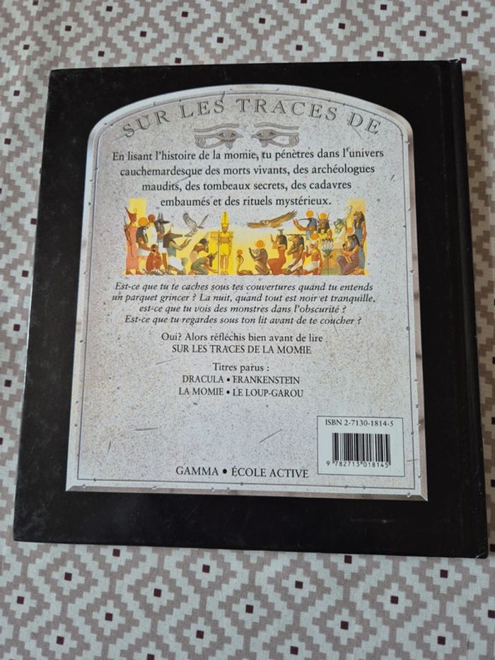 Livre sur les traces de la Momie - photo numéro 2