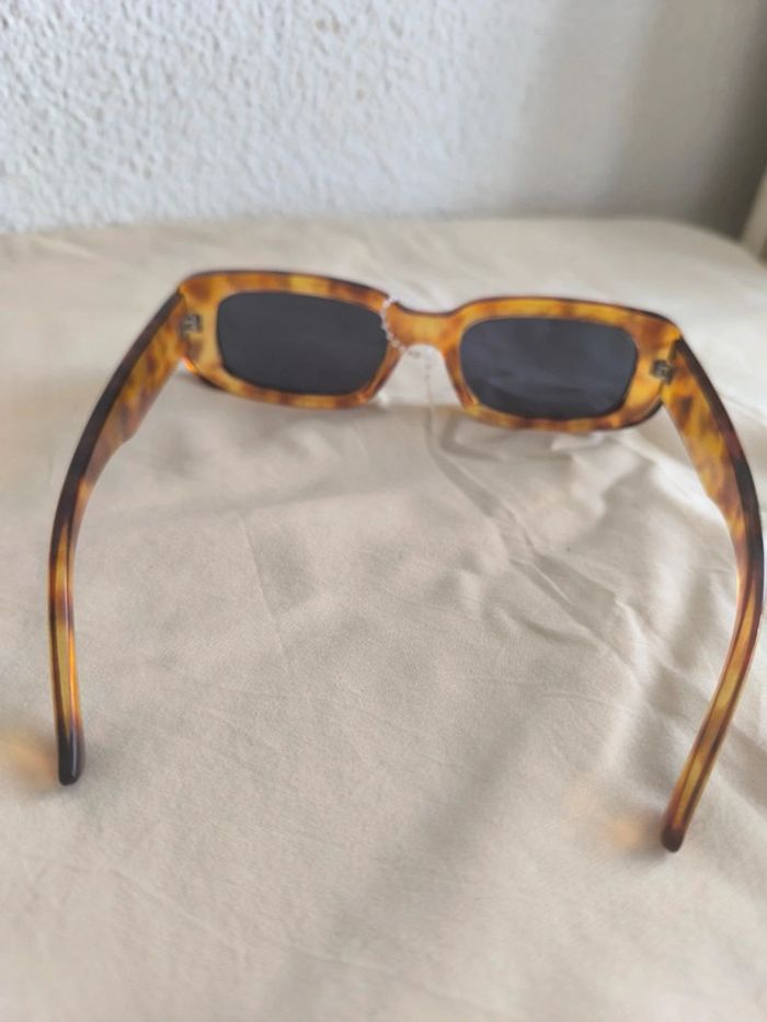 Lunettes de soleil - photo numéro 2