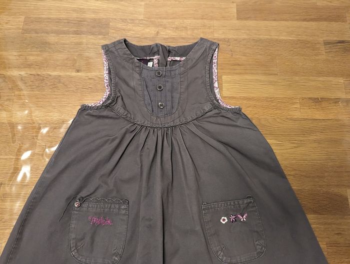 Robe longue fille 6 ans Sergent major
Bon état - photo numéro 3