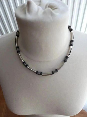 Collier neuf argenté