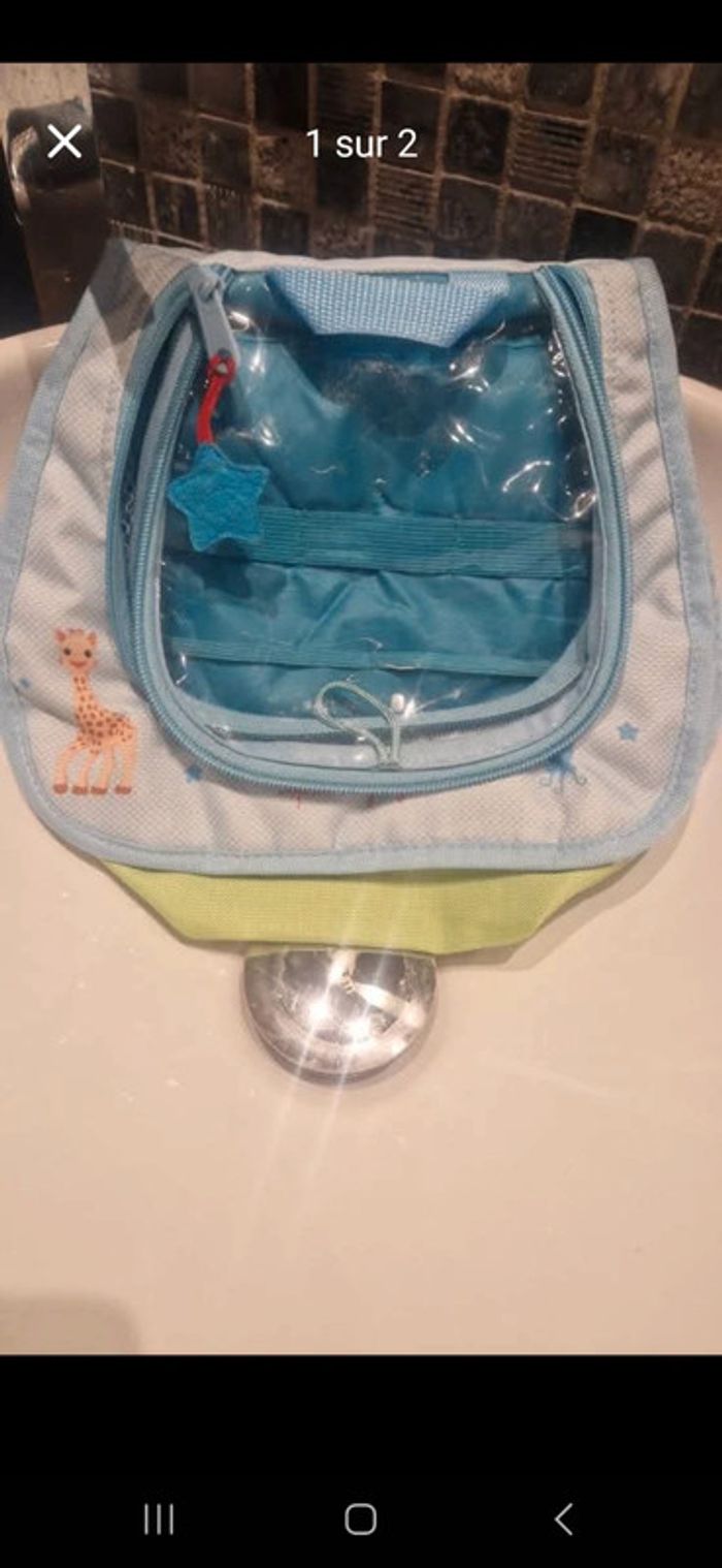 Trousse de toilette Sophie la girafe