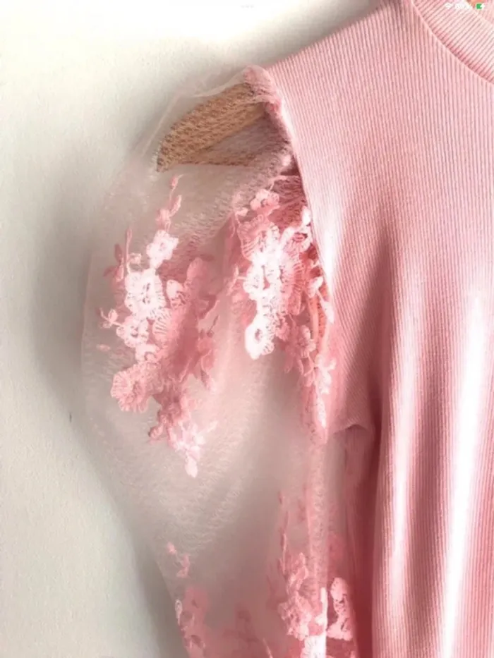Haut à manches longues transparentes rose taille 34/36 - photo numéro 3