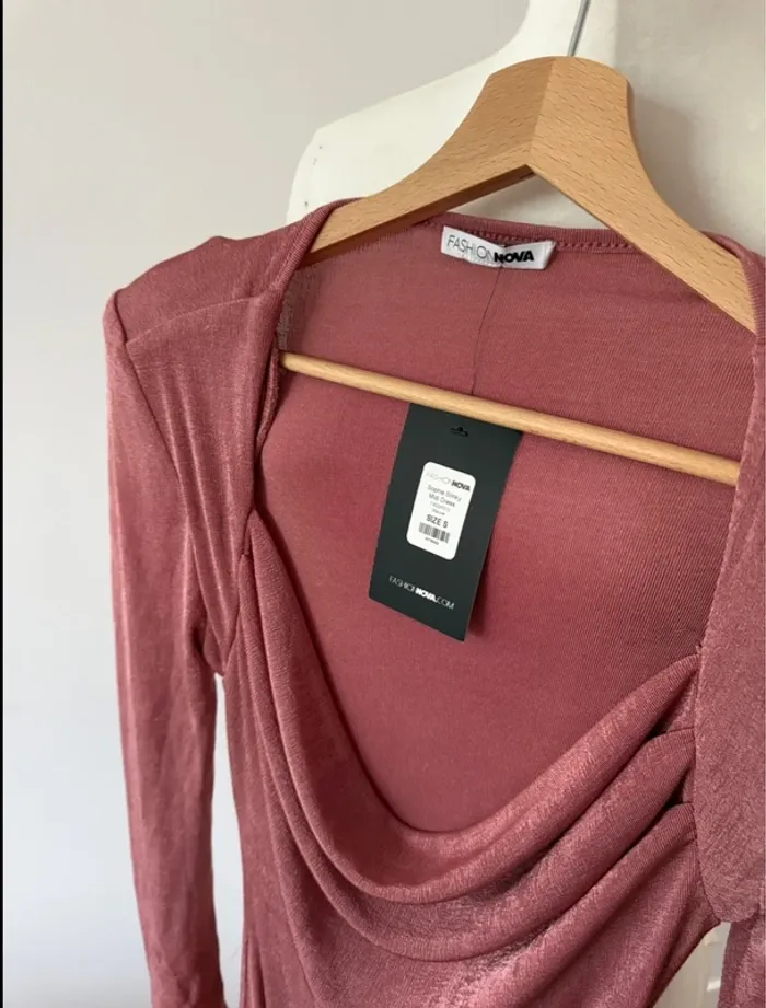 Jolie robe pailletée rose S/36 - photo numéro 3
