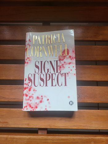 Livre signe suspect