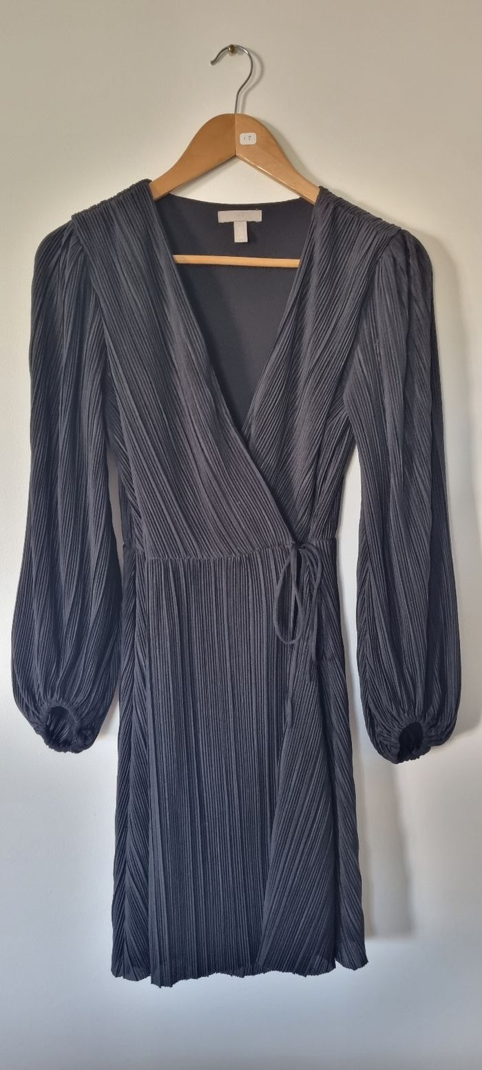 Petite robe noire Taille 36 H&M - photo numéro 2