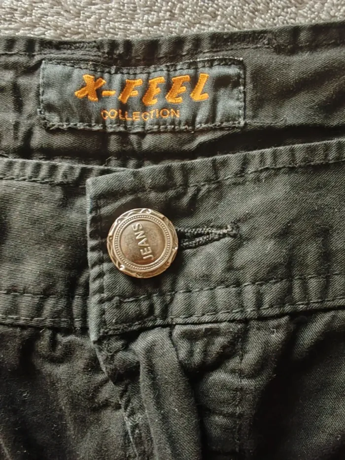 Bermuda cargo X-FEEL Collection noir 3/4 taille 42 FR – Neuf avec étiquette - photo numéro 3