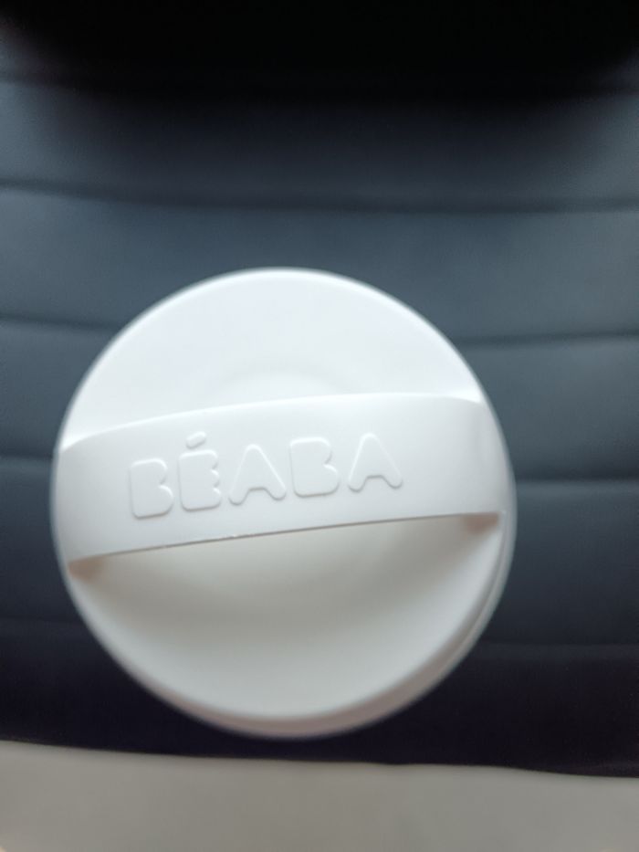 Boîtes de doseuses de lait marque Béaba en excellent état. - photo numéro 7