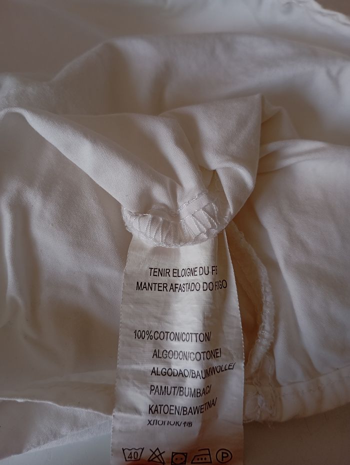 Robe coton blanc. 8 ans . Boutons pressions cœur. Larges bretelles. NKY.. Très bon état - photo numéro 9