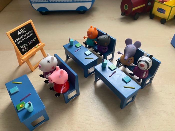 Peppa pig école et docteur