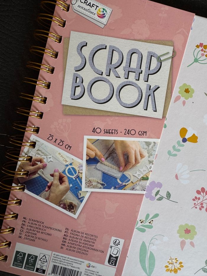 Album scrapbooking avec bloc note - photo numéro 2