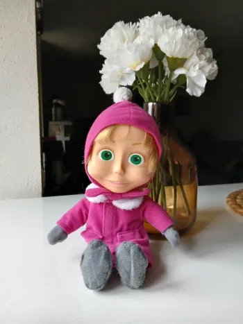 Poupée Masha hiver 30 cm