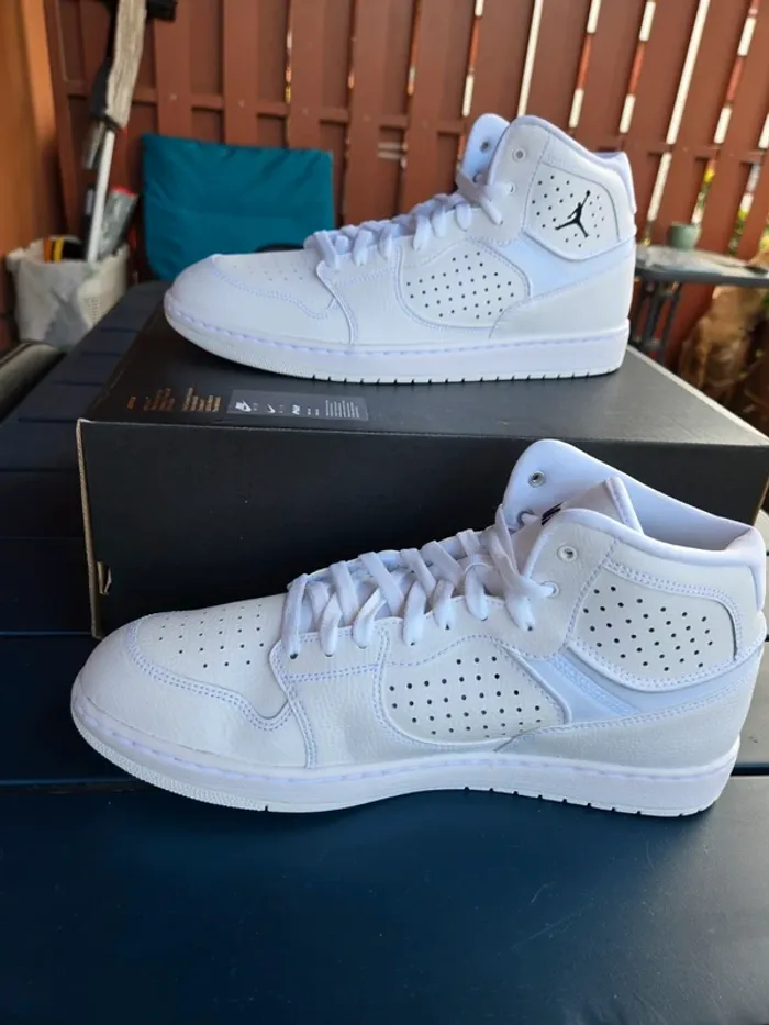 Jordan access taille 46 neuves blanche - photo numéro 3