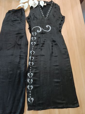 Tenue asiatique en soie noir