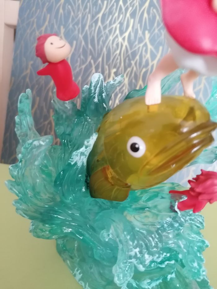 Figurine Ponyo sur la falaise " liberté" Studio Ghibli - photo numéro 5