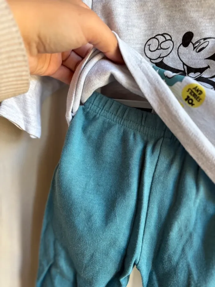 Pyjama 2 pièces Mickey  3-6 mois - photo numéro 3