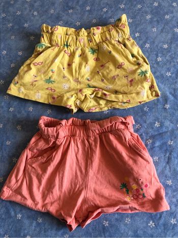 Vend 2 shorts Tissaia taille 3 ans