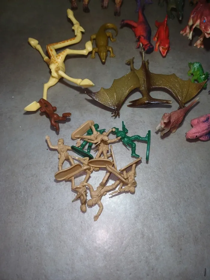 Figurines enfant jeux et accessoires - photo numéro 4