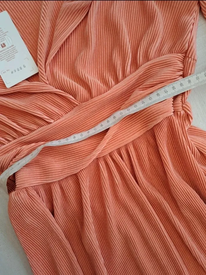 Robe Imicoco Made in Italy - neuf etiquette - taille unique - décolleté V plongeant - corail - photo numéro 6