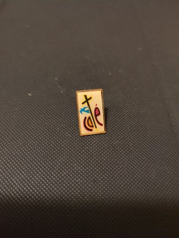 Pin's catéchisme religion