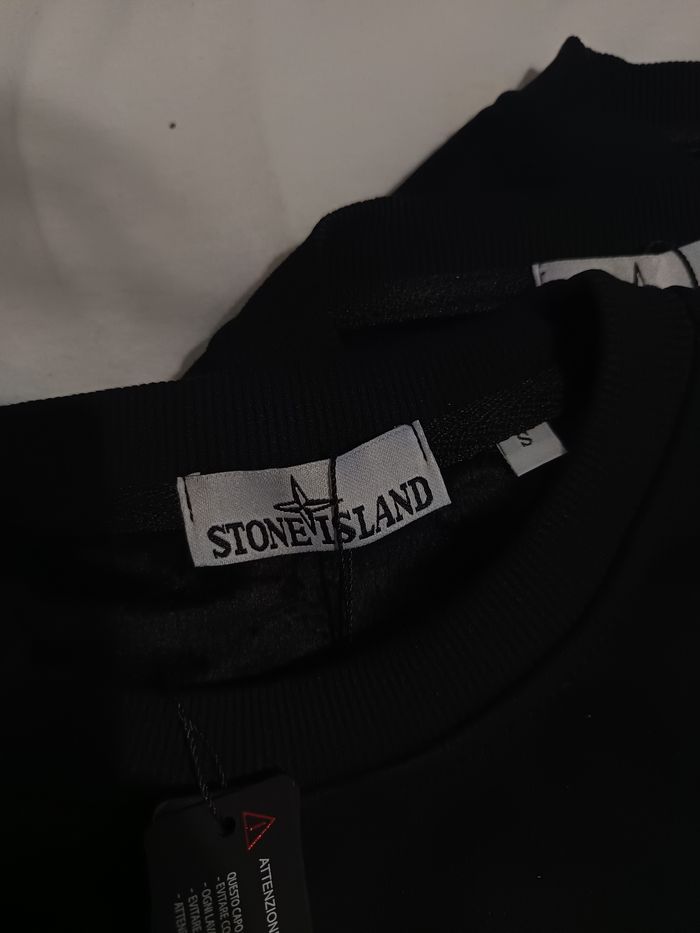 Pulls stone island taille S neufs - photo numéro 3