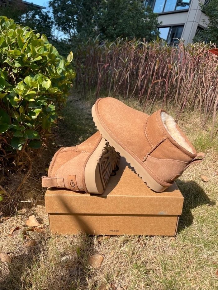 UGG classic ultra mini boots 39 - photo numéro 4