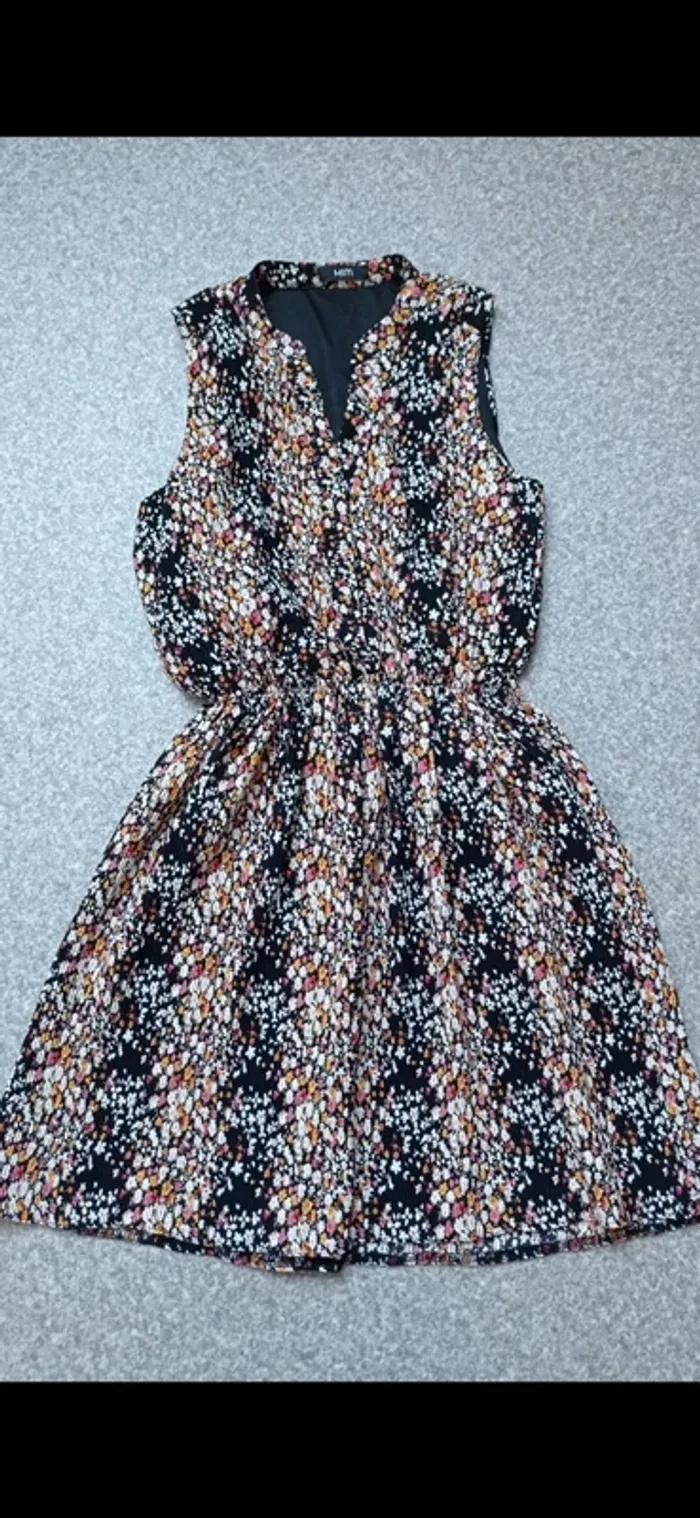Robe 👗 neuve marque MIM
Taille S
Tissu gaufré - photo numéro 8