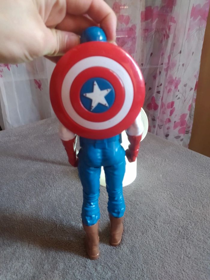 Figurine Captain America - photo numéro 3