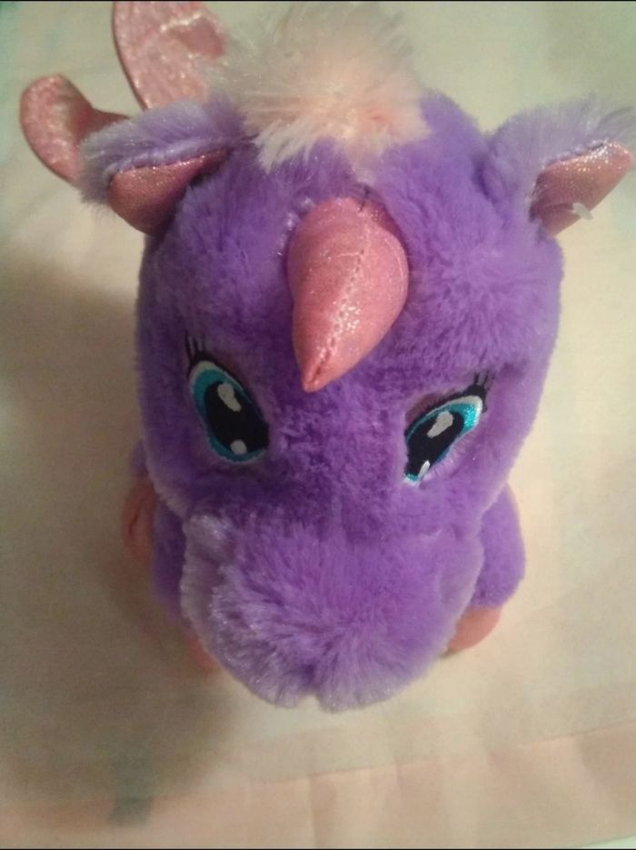 Adorable Licorne en peluche - Neuve