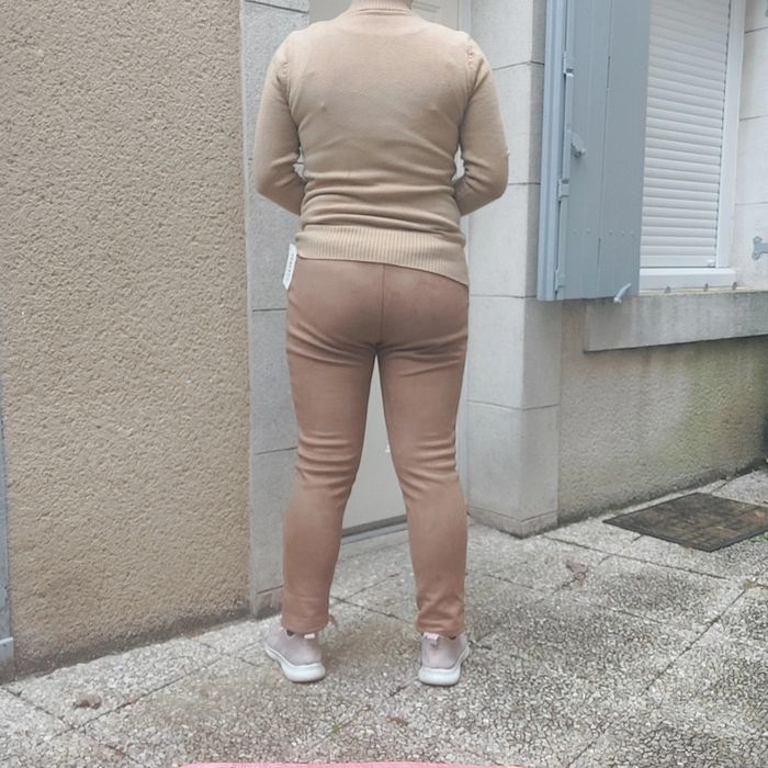 Superbe pantalon neuf pour 36/38 - photo numéro 4