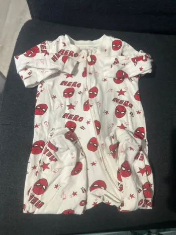 Pyjama spidey