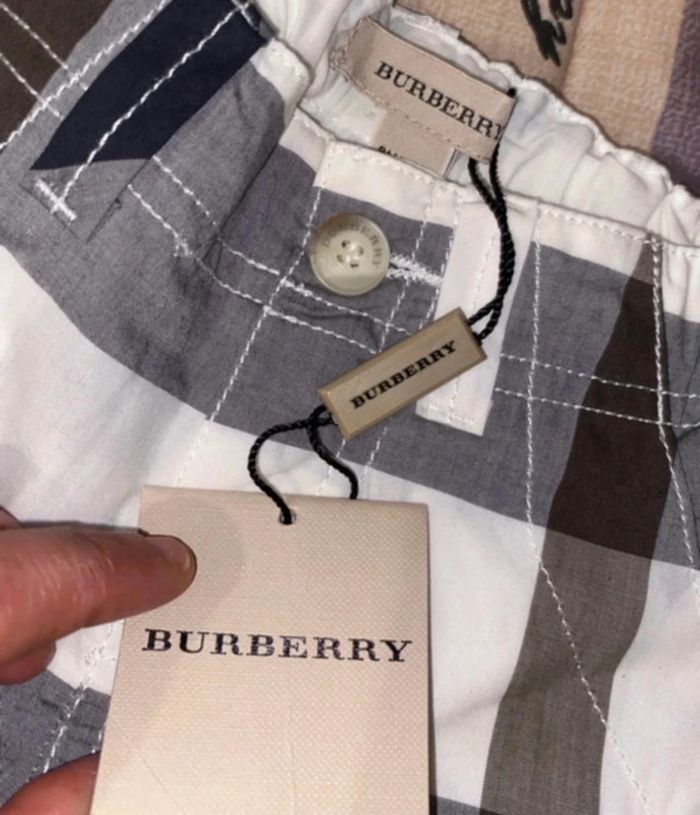 Short Burberry taille 9 mois - photo numéro 7