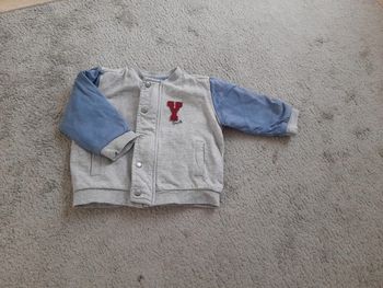 Veste ou sweat 12 mois